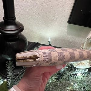 Authentic Used Louis Vuitton Zippy Zip organizer wallet GI4107